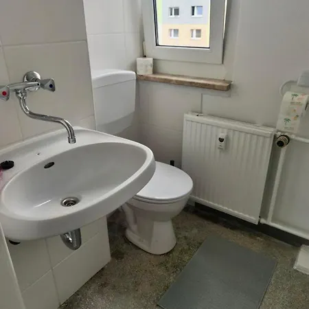 Lägenhet 5 Betten Monteurwohnung In