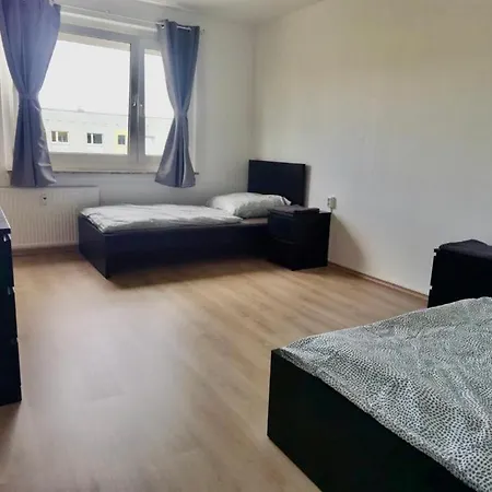 Lägenhet 5 Betten Monteurwohnung In *